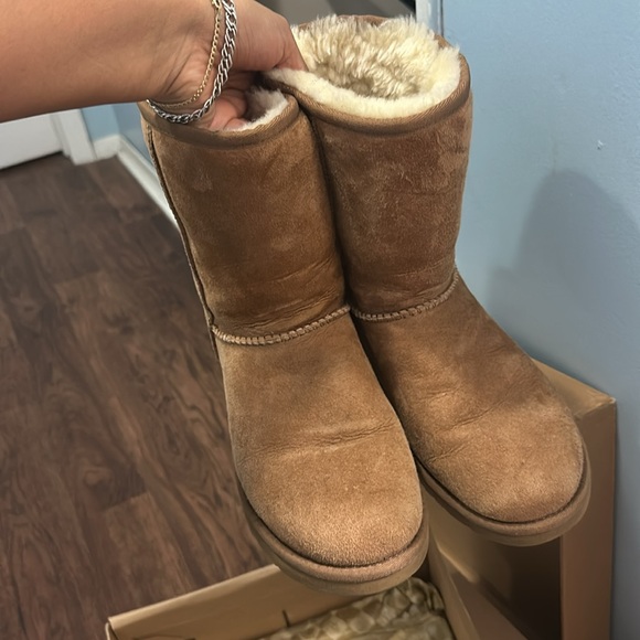 UGG classic boots - Picture 5 of 7